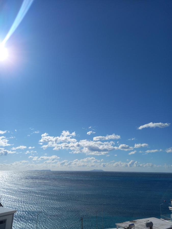 White Himare