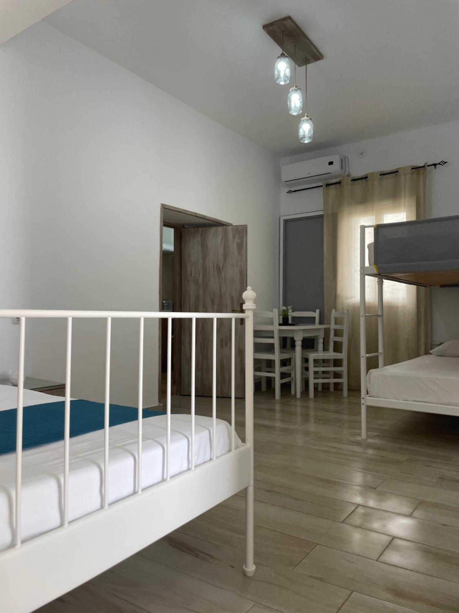 Aparthotel White